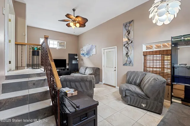 $1,599,999 | 386 Page Avenue | Tottenville