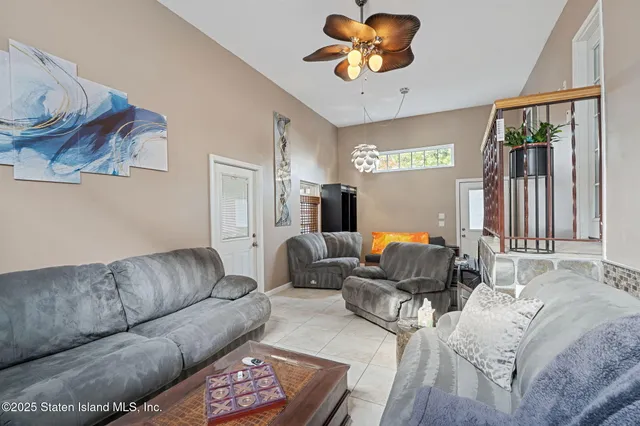 $1,599,999 | 386 Page Avenue | Tottenville