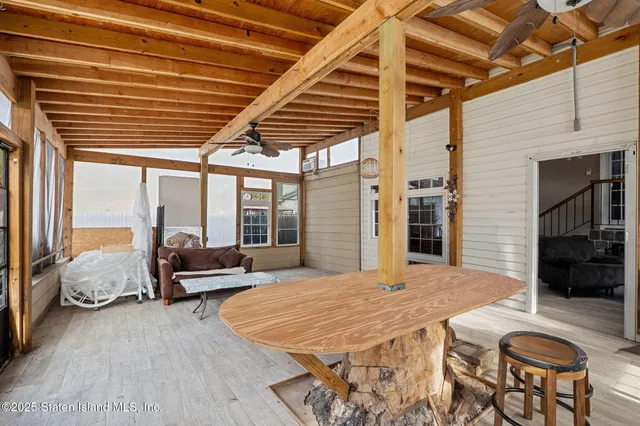 $1,599,999 | 386 Page Avenue | Tottenville