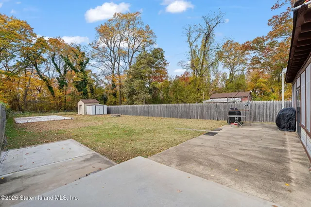 $1,599,999 | 386 Page Avenue | Tottenville