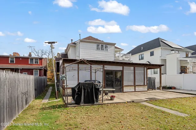 $1,599,999 | 386 Page Avenue | Tottenville