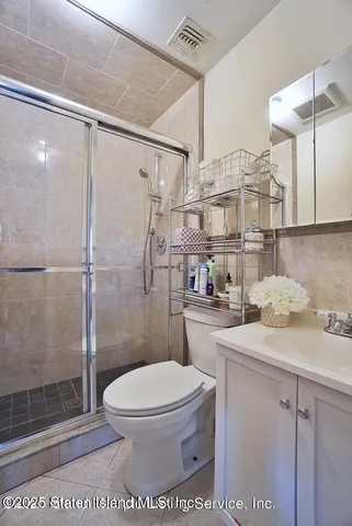 $1,599,999 | 386 Page Avenue | Tottenville