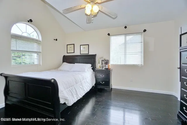 $1,599,999 | 386 Page Avenue | Tottenville