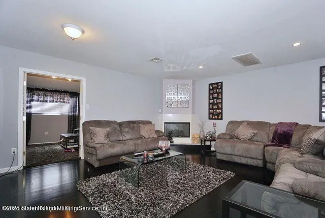 $1,599,999 | 386 Page Avenue | Tottenville