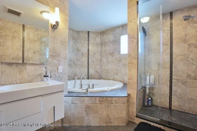 $1,599,999 | 386 Page Avenue | Tottenville