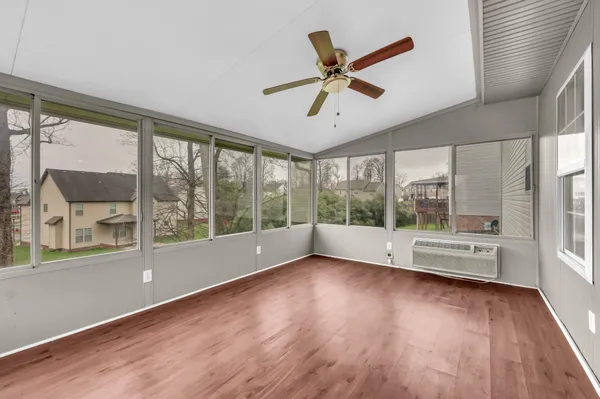 $460,000 | 2552 Hattington Drive, Clarksville, TN 37042