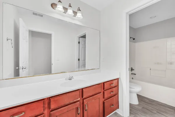 $460,000 | 2552 Hattington Drive, Clarksville, TN 37042