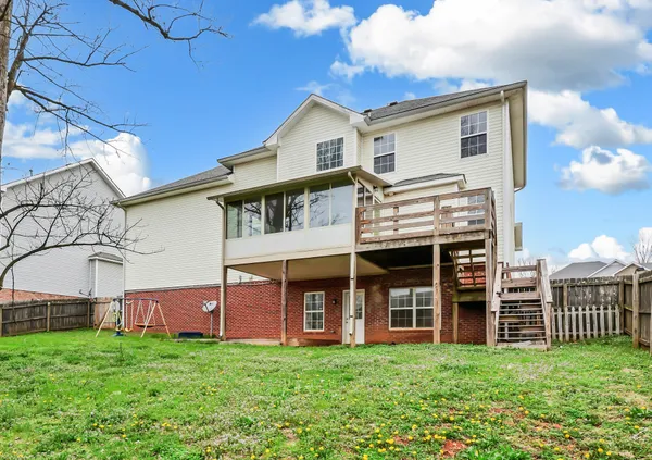 $460,000 | 2552 Hattington Drive, Clarksville, TN 37042