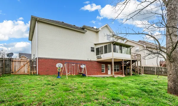 $460,000 | 2552 Hattington Drive, Clarksville, TN 37042