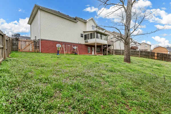 $460,000 | 2552 Hattington Drive, Clarksville, TN 37042