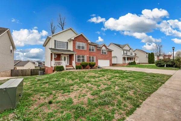 $460,000 | 2552 Hattington Drive, Clarksville, TN 37042