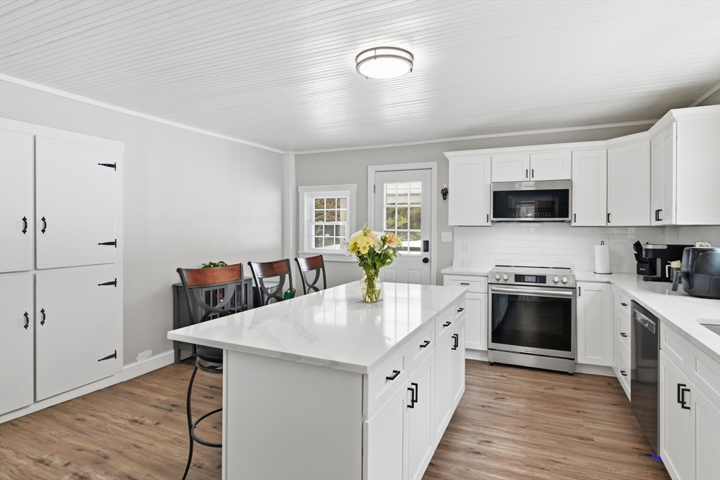 46 Smith Street Palmer, MA 01069 - Photo 15 of 25