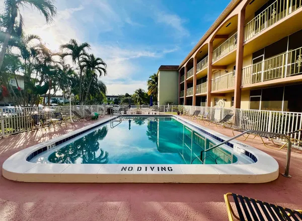 $1,500 | 100 Southeast 6th Avenue, Unit 303, Pompano Beach, FL 33060