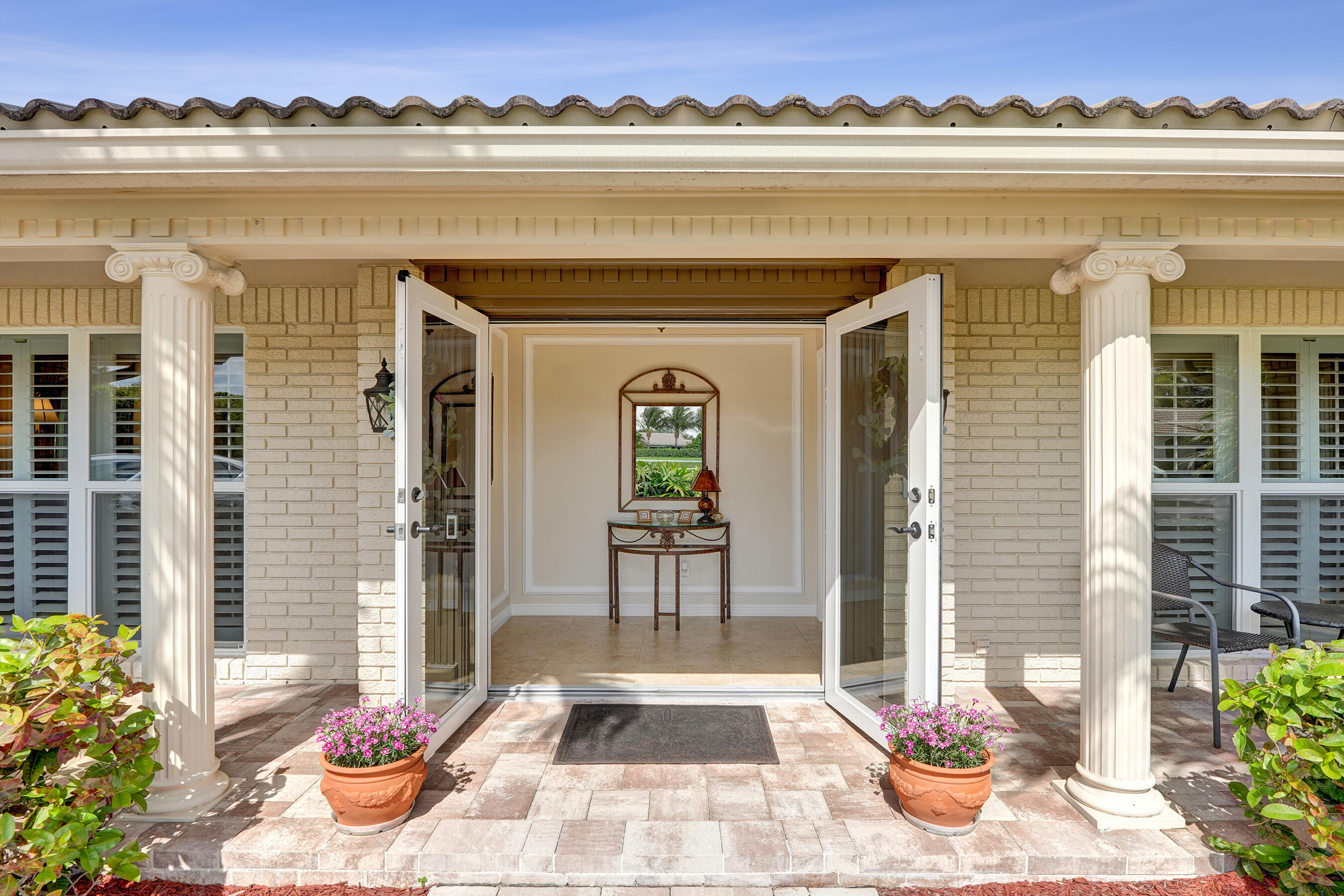 22161 West Soliel Circle Boca Raton, FL 33433 - Photo 4 of 47 Entryway Detail
