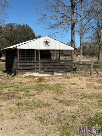 $320,000 | 461 Plains-Port Hudson Road, Zachary, LA 70791