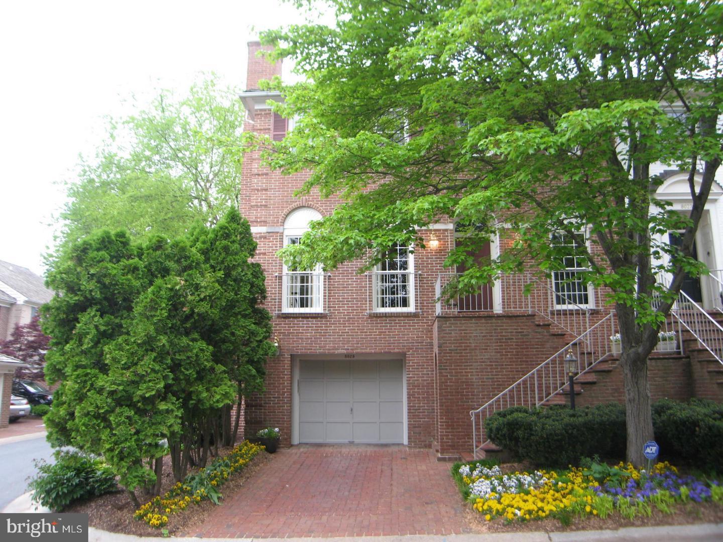 8025 Quarry Ridge Way Bethesda, MD 20817 - Photo 2 of 2