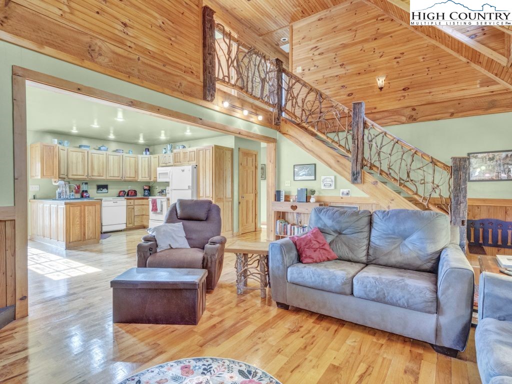 1212 Dry Hill Road Butler, TN 37640 - Photo 19 of 48 Gallery Image 19