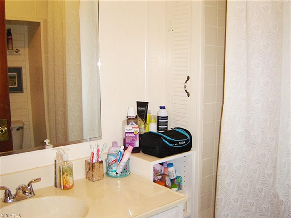 253 Bowers Road Lexington, NC 27292 - Photo 13 of 30 Gallery Image 13