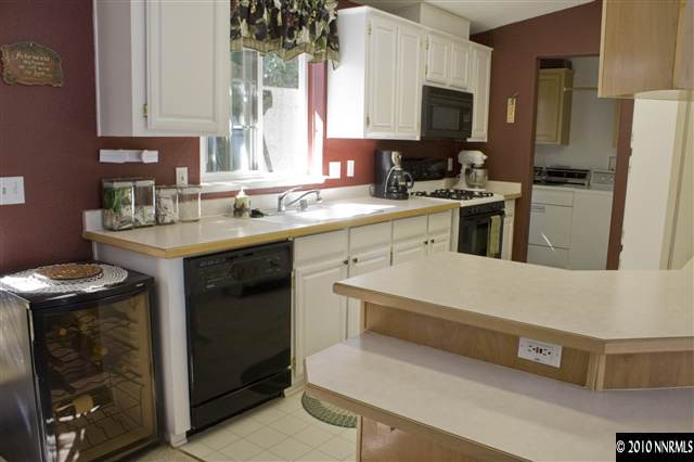 7611 Diamond Pointe Way Reno, NV 89506 - Photo 5 of 9 Photo 5