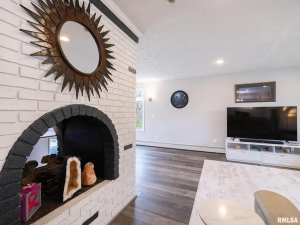 $330,000 | 235 Surrey Lane, East Peoria, IL 61611