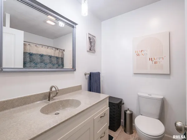 $330,000 | 235 Surrey Lane, East Peoria, IL 61611