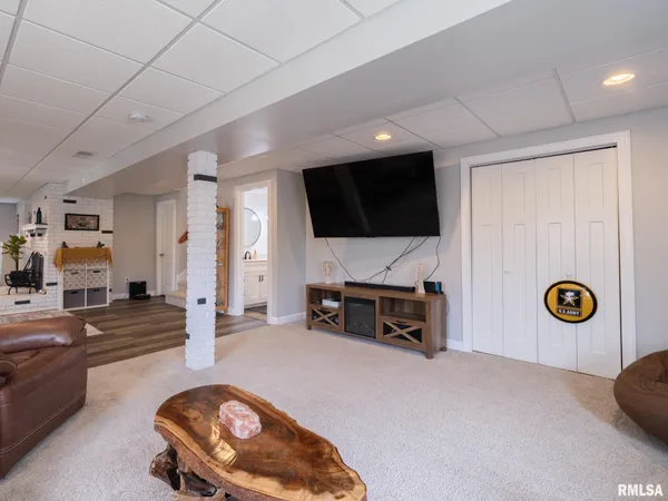 $330,000 | 235 Surrey Lane, East Peoria, IL 61611
