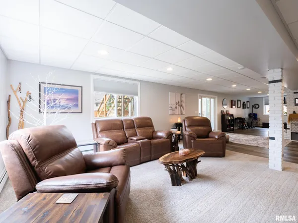 $330,000 | 235 Surrey Lane, East Peoria, IL 61611