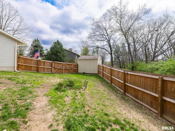 $330,000 | 235 Surrey Lane, East Peoria, IL 61611