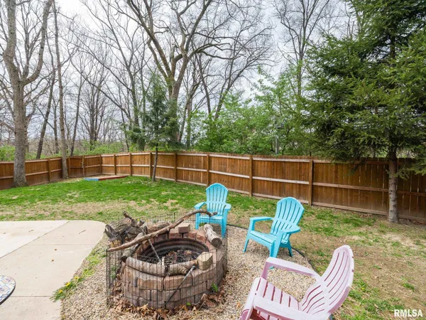 $330,000 | 235 Surrey Lane, East Peoria, IL 61611