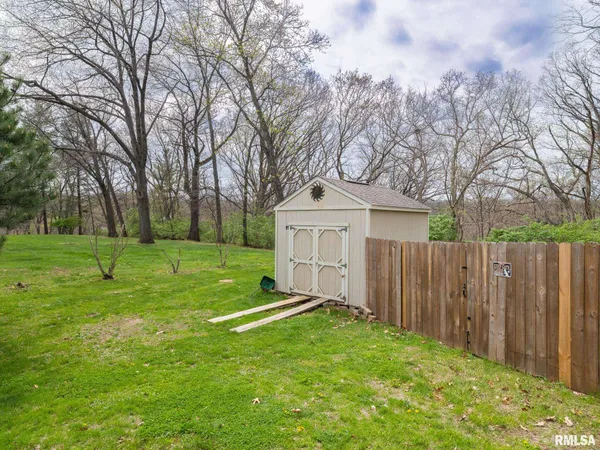 $330,000 | 235 Surrey Lane, East Peoria, IL 61611