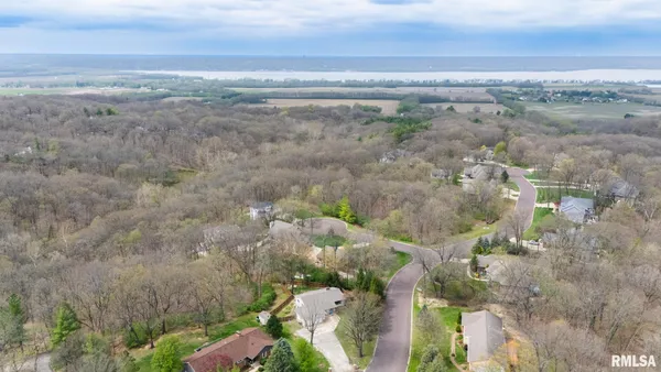 $330,000 | 235 Surrey Lane, East Peoria, IL 61611
