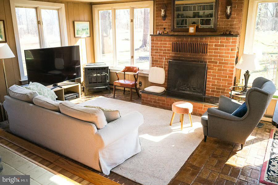 796 Whitmer Road Shenandoah Junction, WV 25442 - Photo 2 of 12