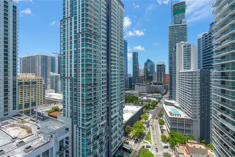 $2,790,000 | 1000 Brickell Plaza, Unit 2402, Miami, FL 33131
