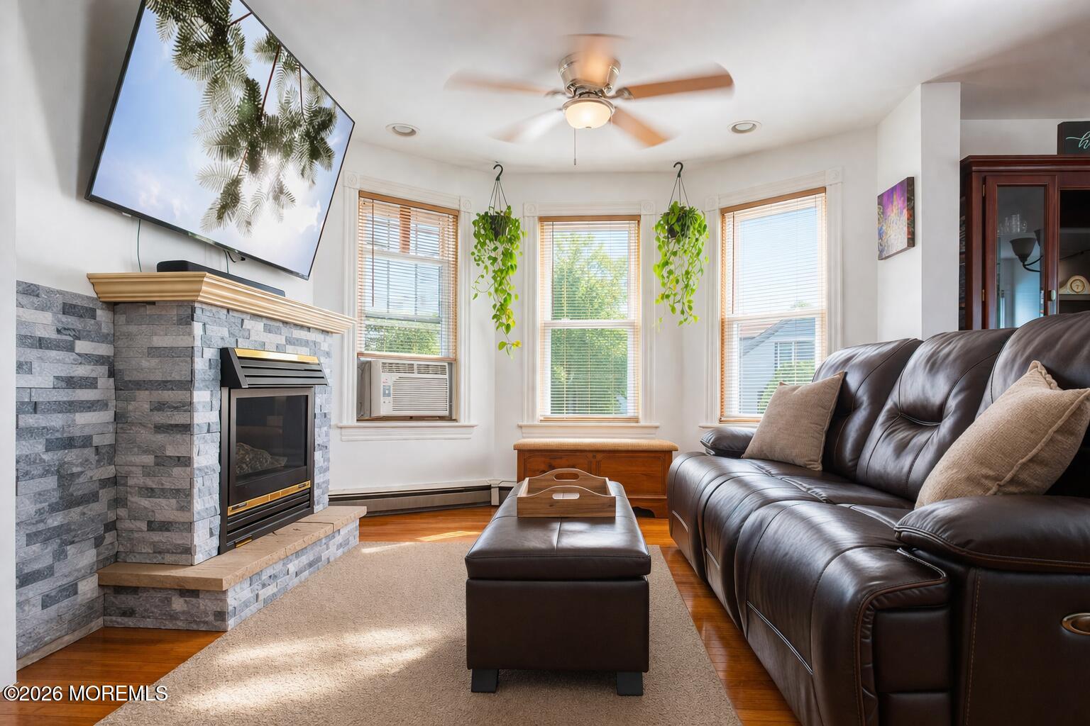 201 Hamilton Avenue Neptune Township, NJ 07753 - Photo 4 of 17 Living Room