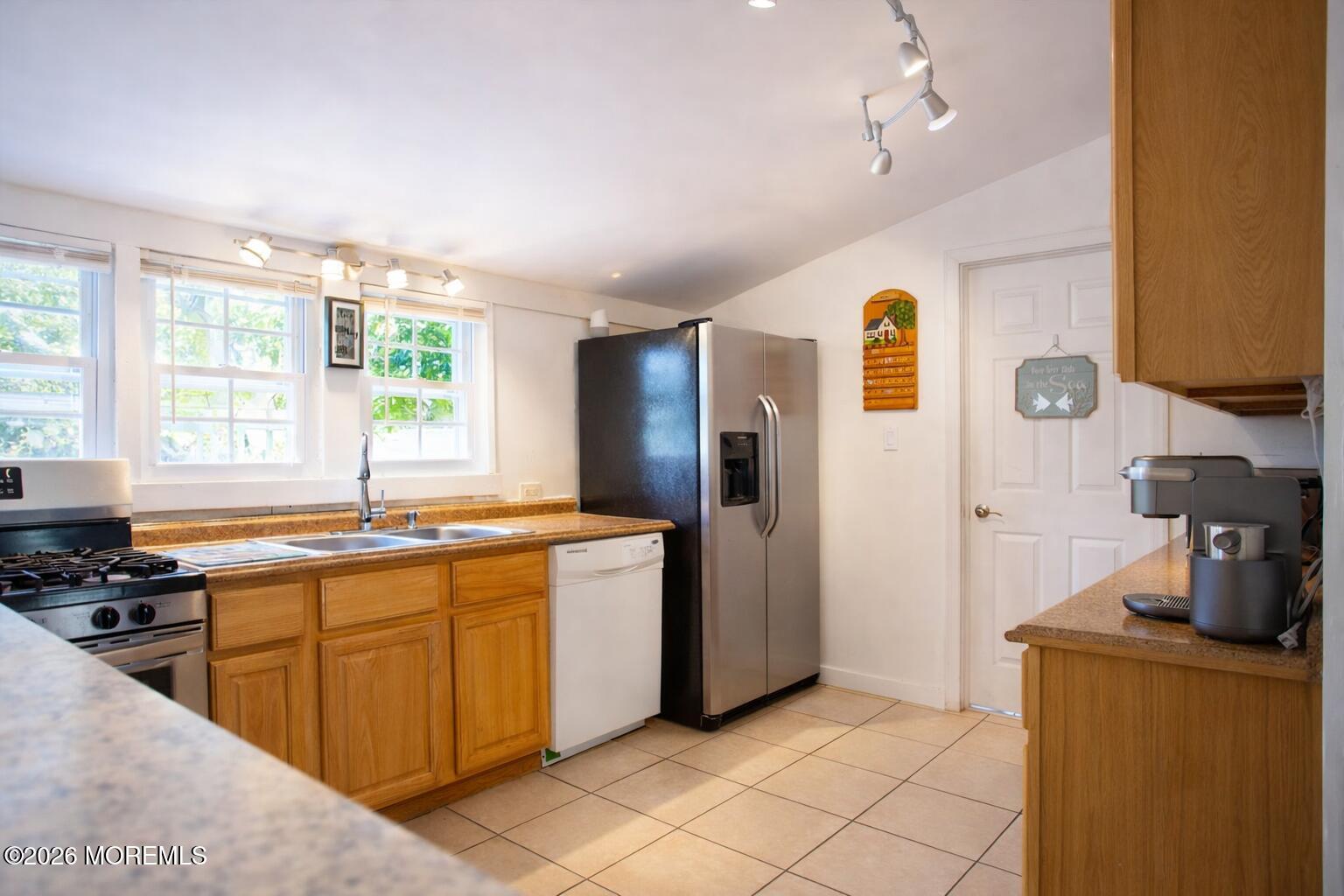 201 Hamilton Avenue Neptune Township, NJ 07753 - Photo 8 of 17 Kitchen