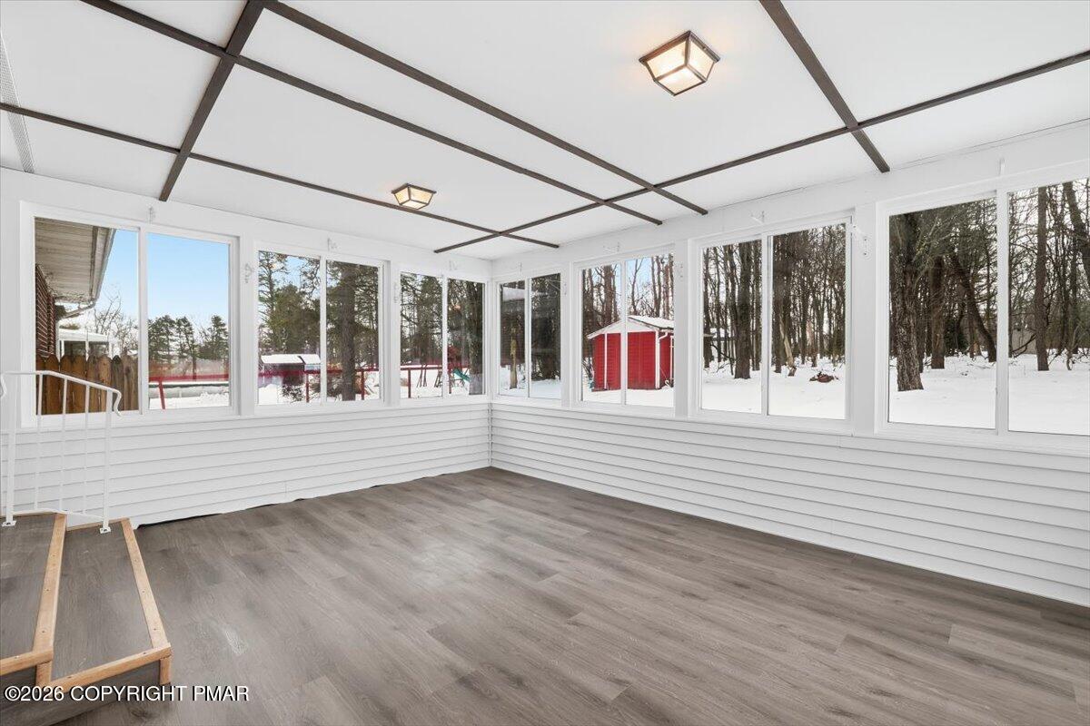 423 T R 620 Cresco, PA 18326 - Photo 14 of 37 a view of a building