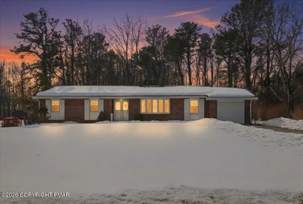 $399,900 | 423 T R 620, Cresco, PA 18326