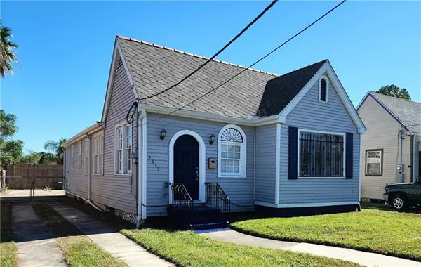 $1,900 | 2333 Pauline Street, New Orleans, LA 70117