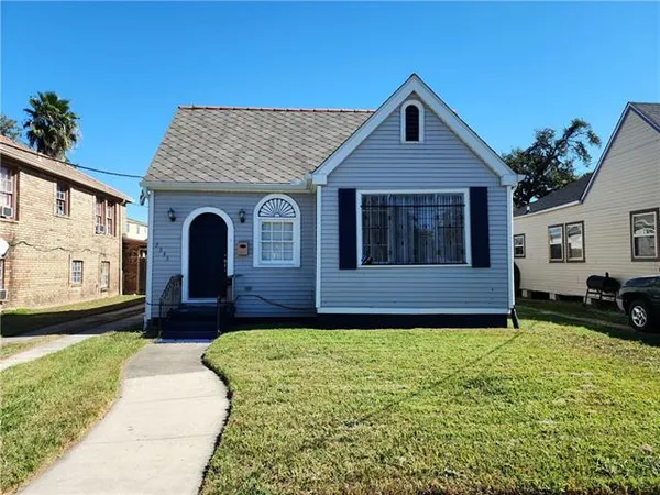 $1,900 | 2333 Pauline Street, New Orleans, LA 70117