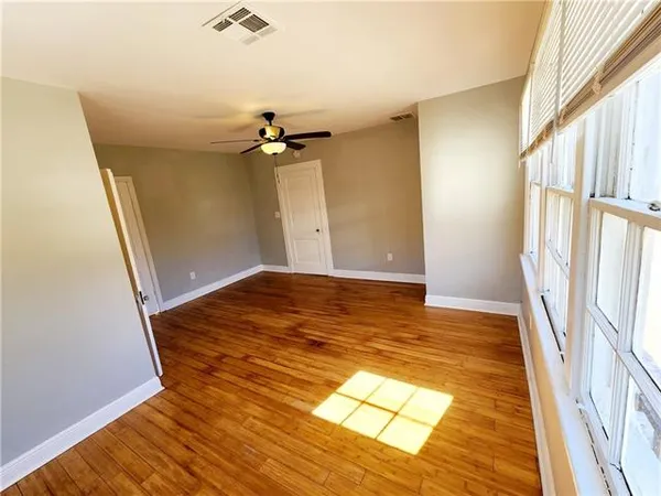 $1,900 | 2333 Pauline Street, New Orleans, LA 70117