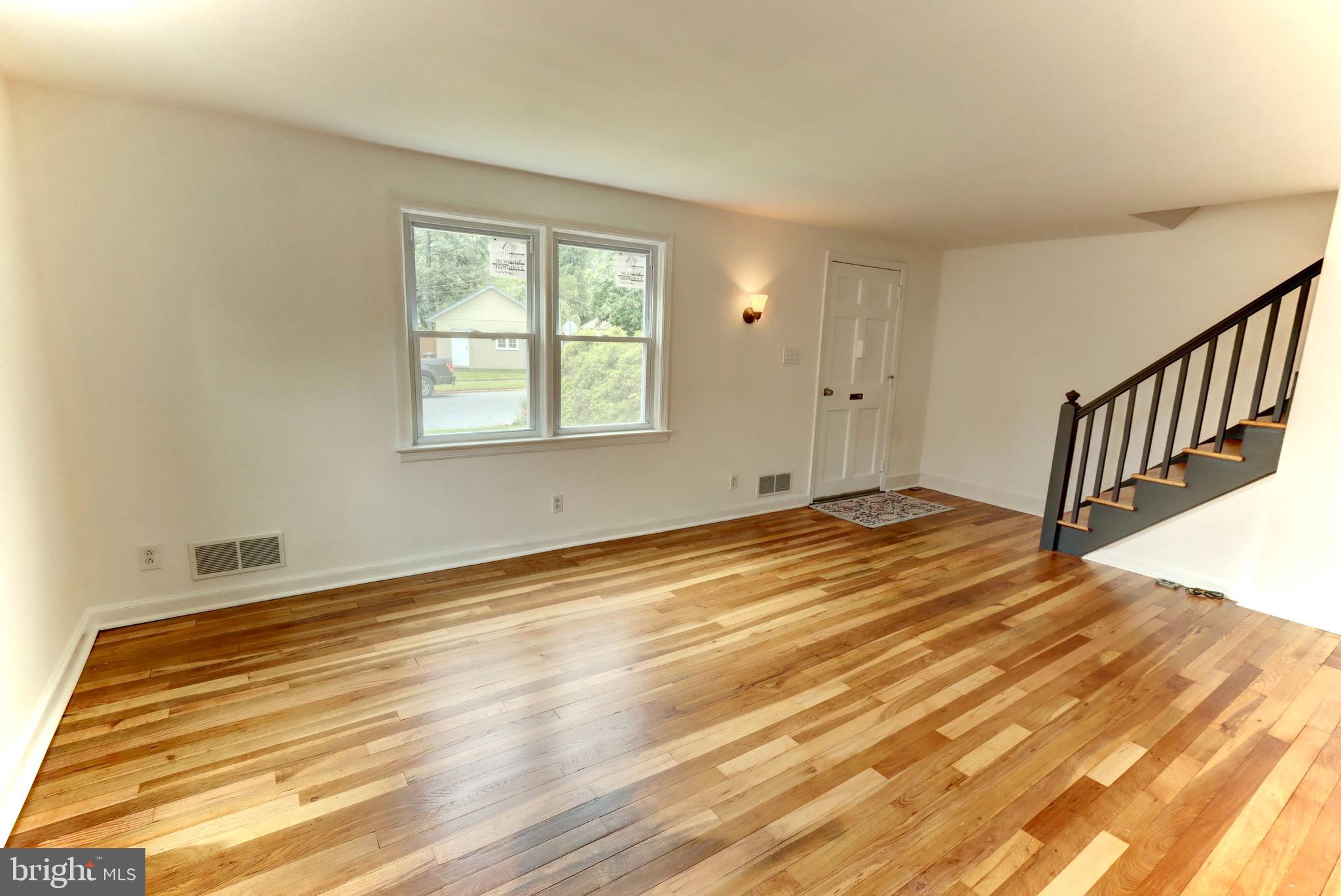 125 Wilhelm Road Harrisburg, PA 17111 - Photo 4 of 25 Gallery Image 4