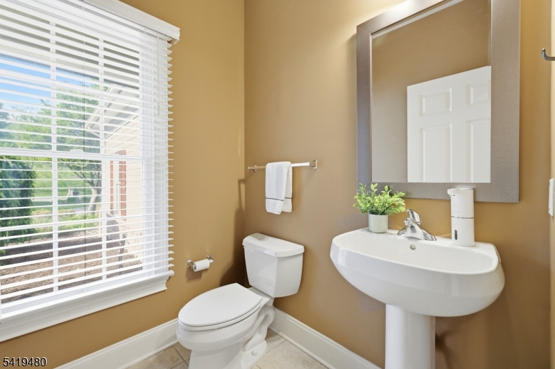8 Ridgeline Drive Long Valley, NJ 07853 - Photo 25 of 50