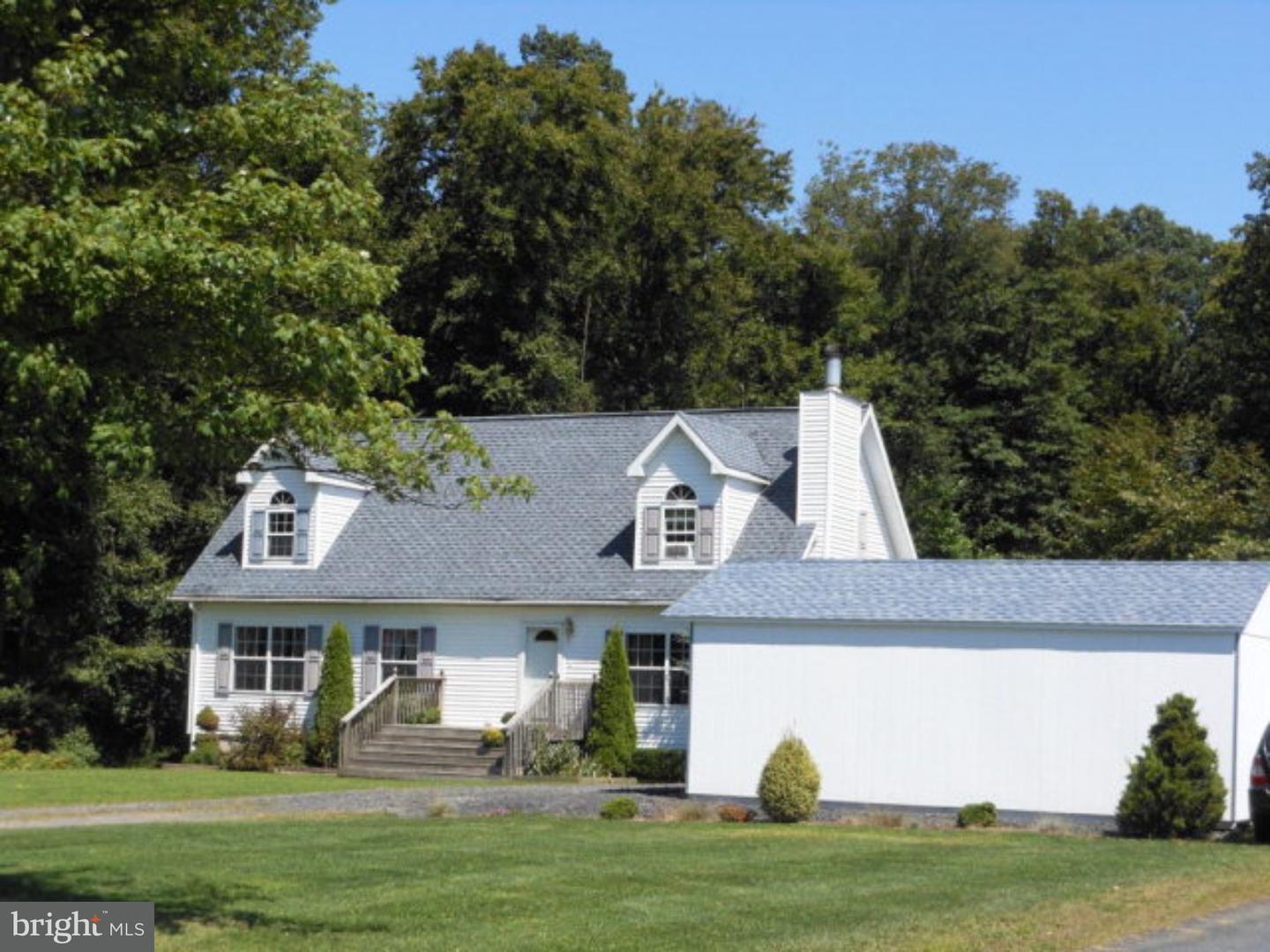 93 Louck Road Pine Grove, PA 17963 - Photo 4 of 25 View