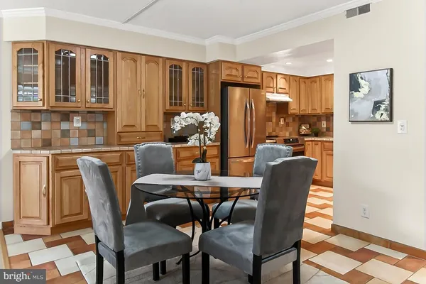 $379,950 | 7721 Tremayne Place, Unit 215, McLean, VA 22102