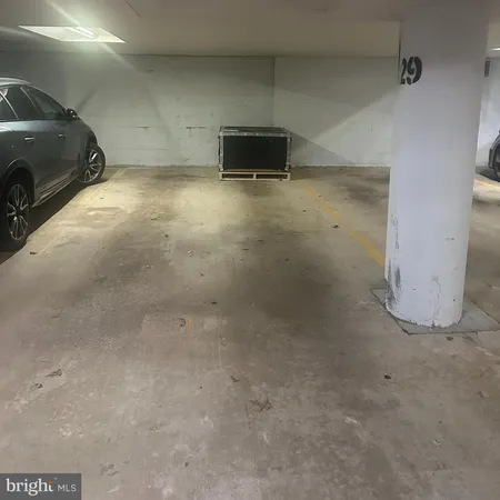 $379,950 | 7721 Tremayne Place, Unit 215, McLean, VA 22102