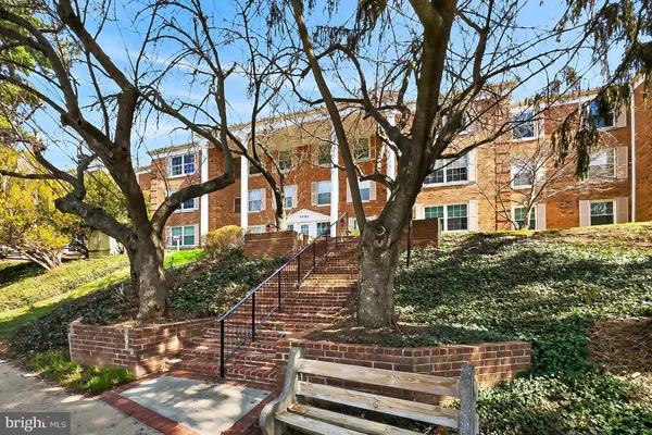 $379,950 | 7721 Tremayne Place, Unit 215, McLean, VA 22102
