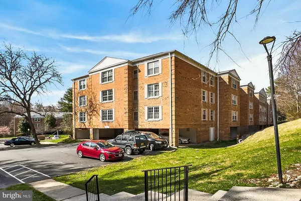 $379,950 | 7721 Tremayne Place, Unit 215, McLean, VA 22102