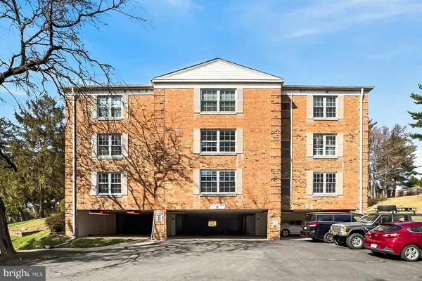 $379,950 | 7721 Tremayne Place, Unit 215, McLean, VA 22102