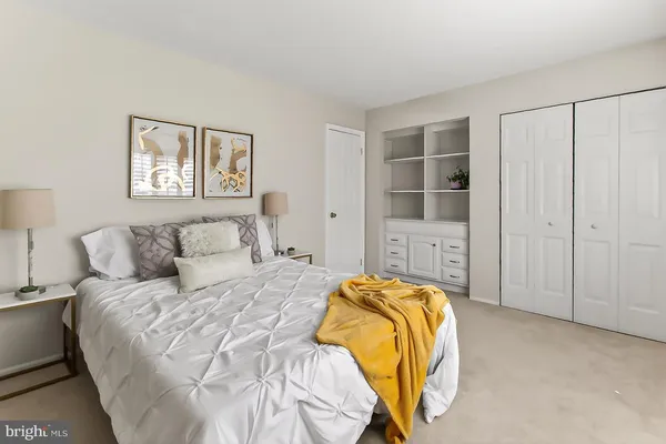 $379,950 | 7721 Tremayne Place, Unit 215, McLean, VA 22102