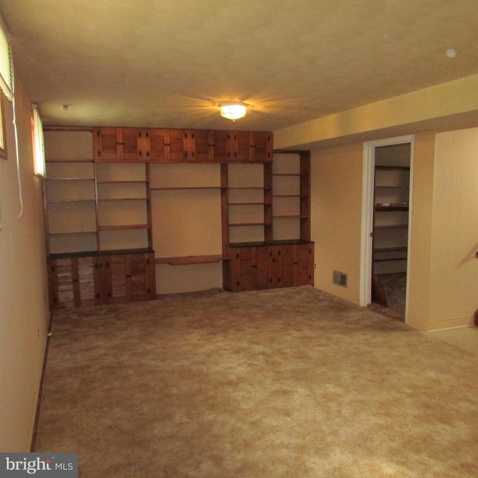 3815 Offutt Road Randallstown, MD 21133 - Photo 20 of 23 Family Room